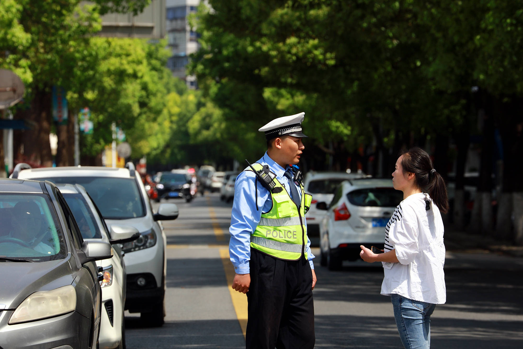 湖北丹江口交警堅守路面護航平安