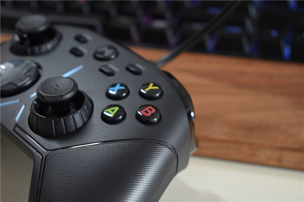 手感舒适功能丰富端游最佳搭档北通阿修罗3上手体验