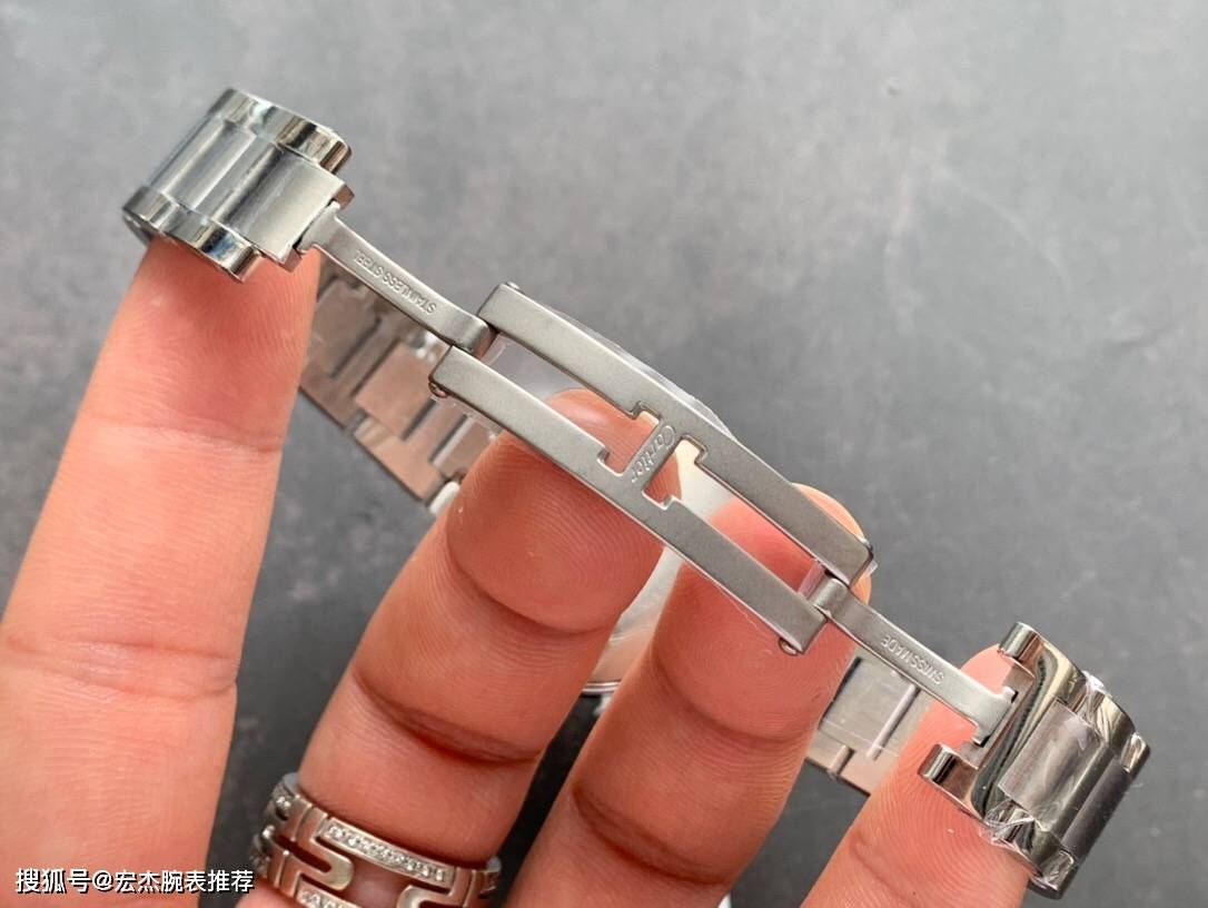 教你卡地亚蓝气球调时间方法与卡地亚手表的表带扣怎么使用