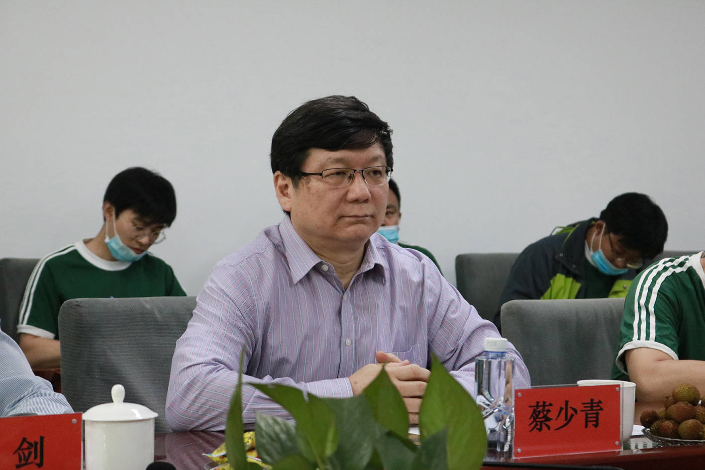 北大医学部携"双学术报告"与御芝林展开充分研讨,中药保健食品研究再