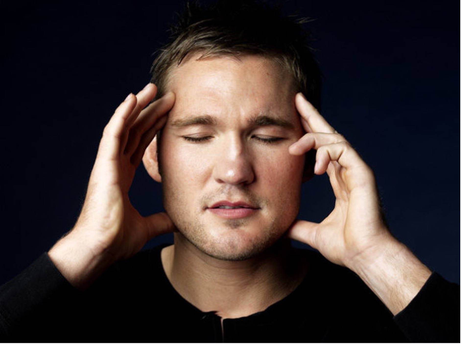 耳鸣是什么?耳鸣指的是在没有外部声源时,耳朵里有振铃或嗡嗡声.