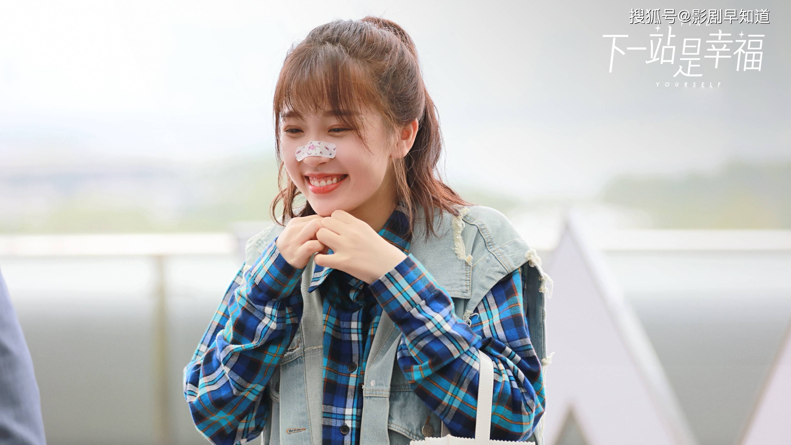 95后小花甜宠剧同时播出,虞书欣演技没新意,赵露思戏路更宽