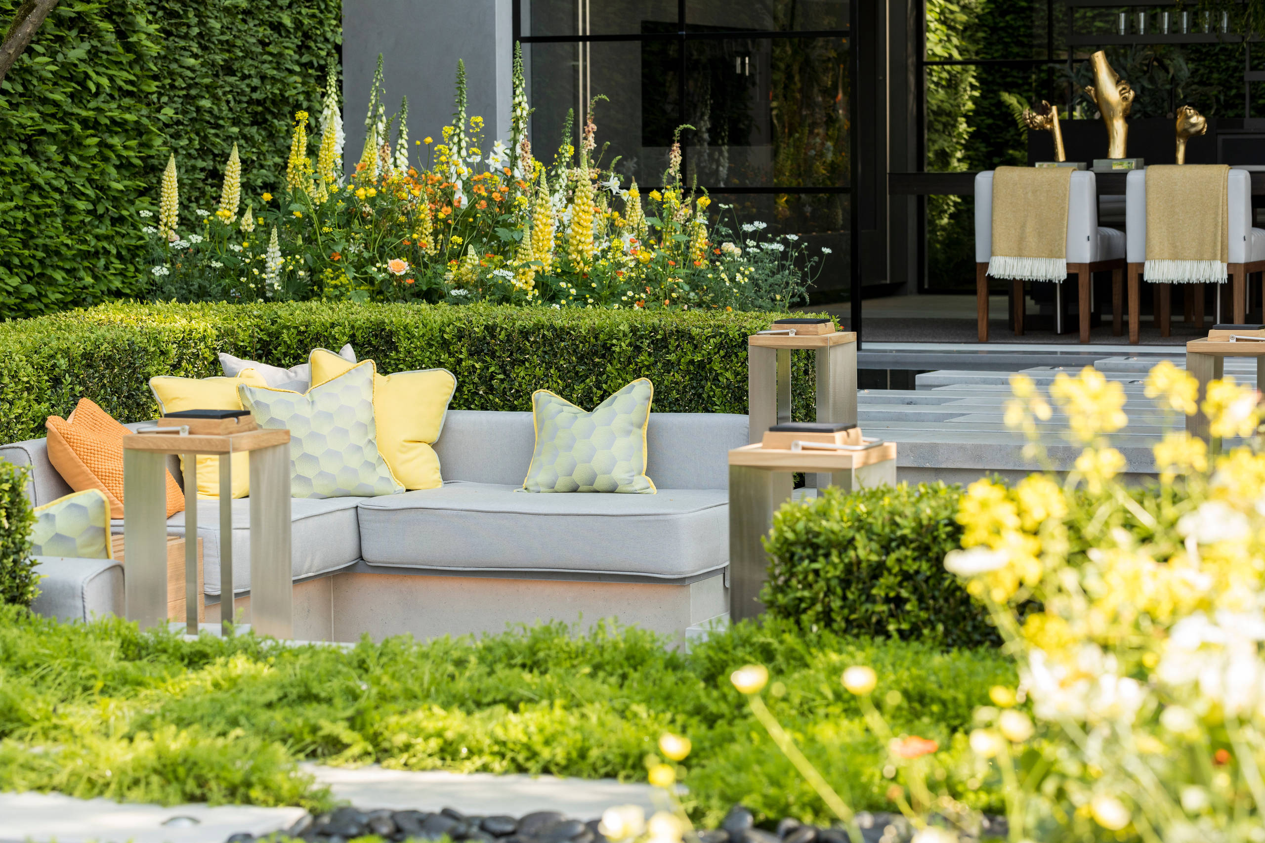 愿以后的生活有花有树有庭院,无忧亦无惧.