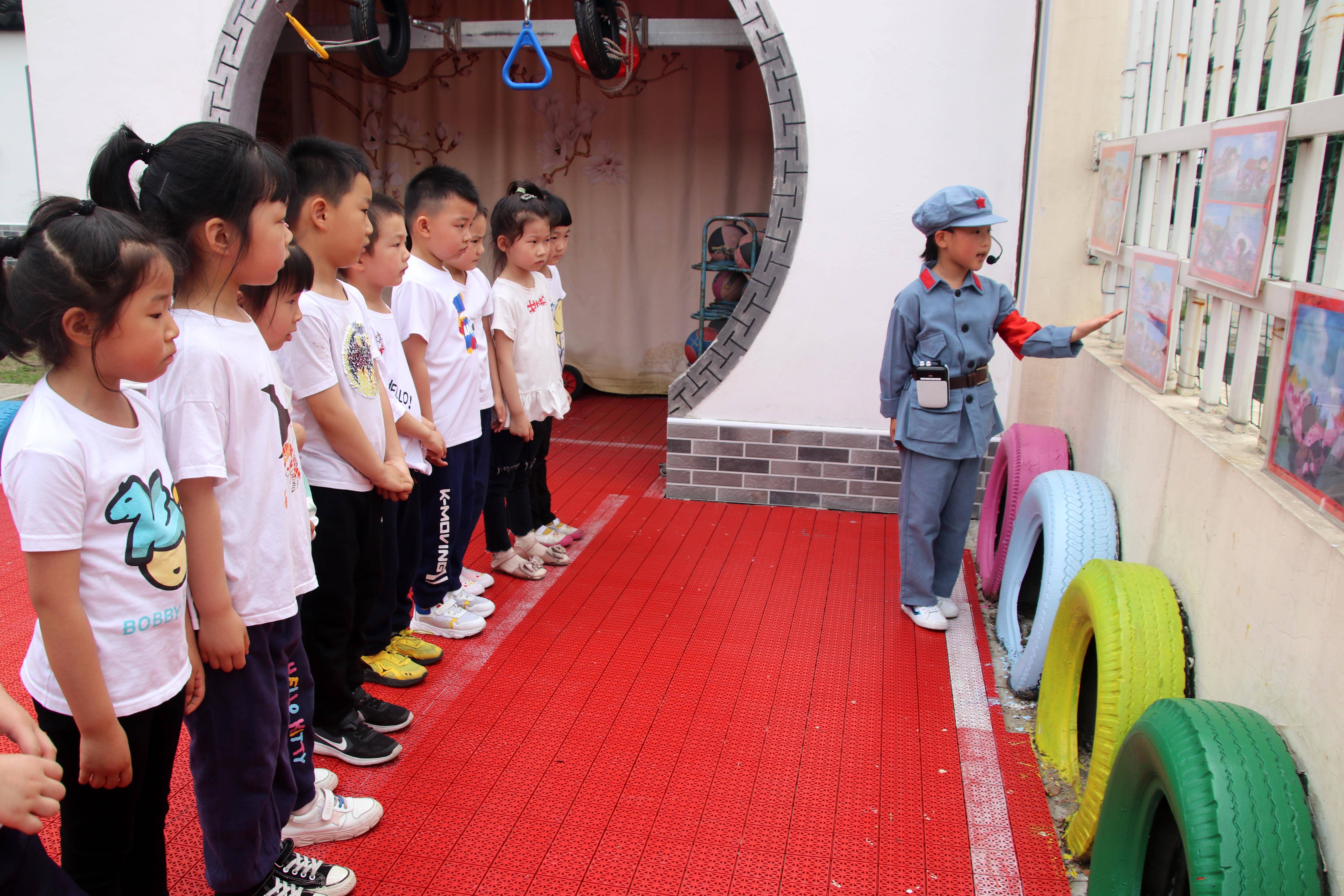 苏州市挹秀幼儿园小朋友为党点上生日的蜡烛 给祖国最美好的祝福