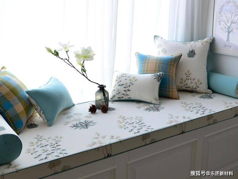 飘窗顶部怎么做防水 1054da2d29784967b8f187f8d7df7914.jpeg