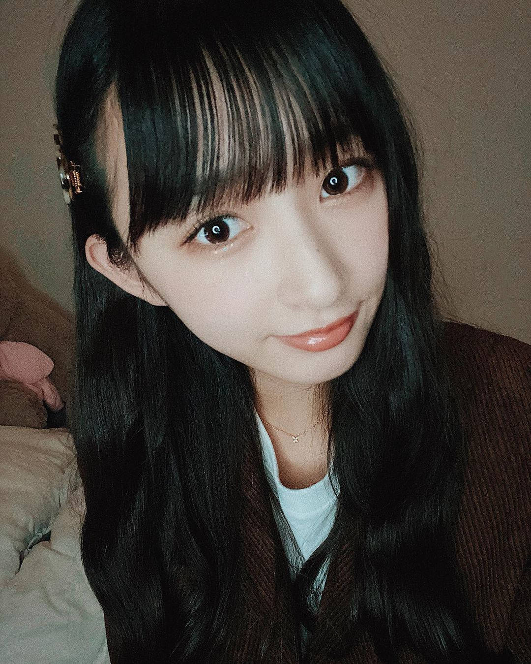 气质长发美少女迷人笑容散发满满初恋感卖萌起来更是犯规