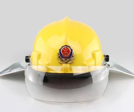 消防头盔的佩戴方法与作用