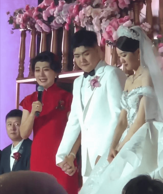 马明东简介结婚照图片