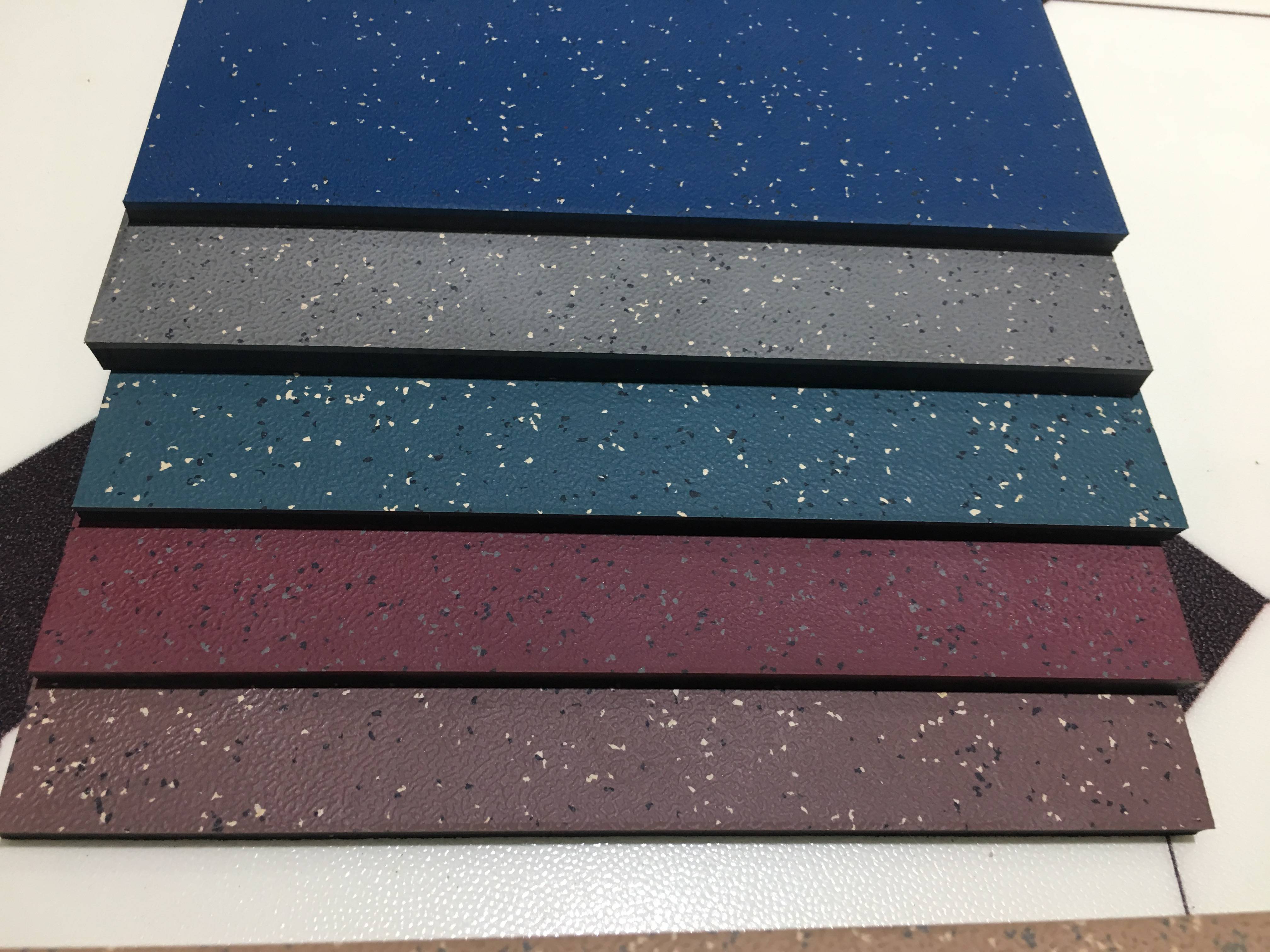 真冰溜冰场换鞋区专用橡胶地板加厚定制双层冰雪中心