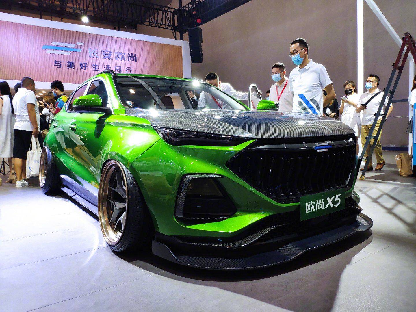 2021重庆车展长安欧尚x5改装车亮相