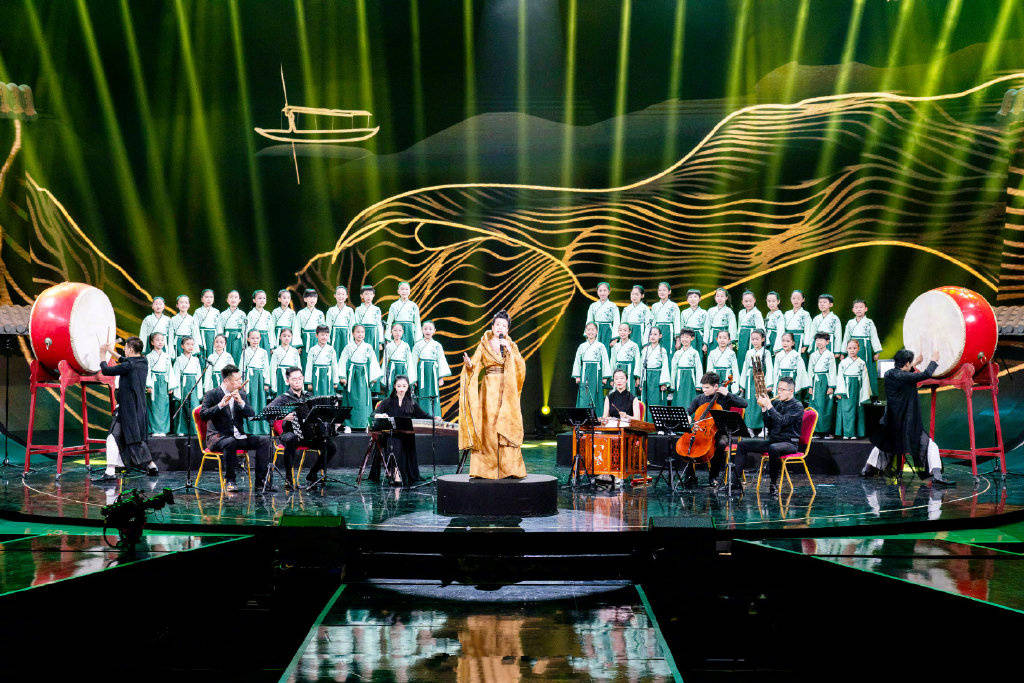 央视端午晚会播出,龚琳娜成最大惊喜,《上下求索》气场全开