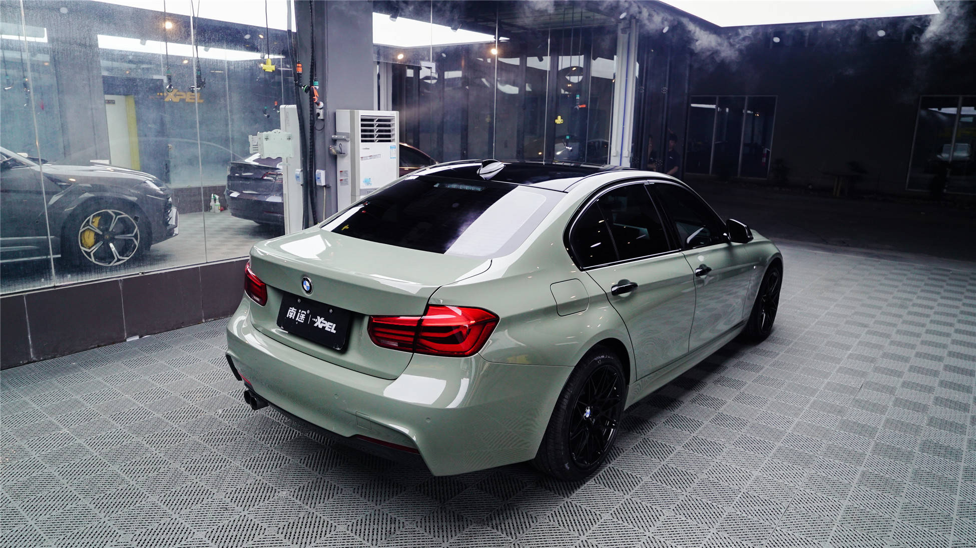 宝马325li 水晶装甲绿 车身改色