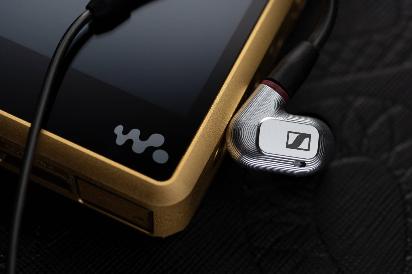 孤高的执着森海塞尔ie900hifi旗舰入耳耳机评测