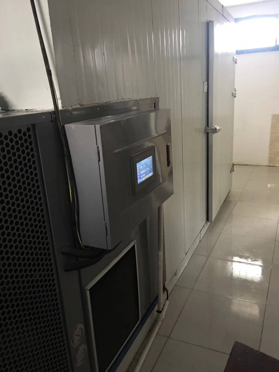 空气能热泵无花果烘干机,无花果烘干前期设定温度为70-85℃比较适合!