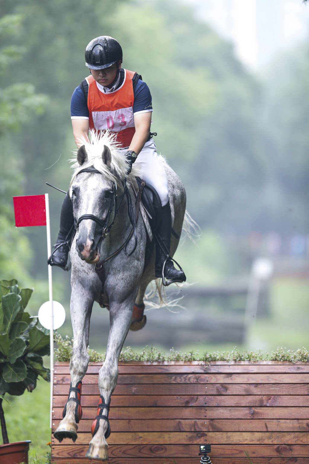 组图:江苏青少年锦标赛 越野赛后章锶檑暂领先
