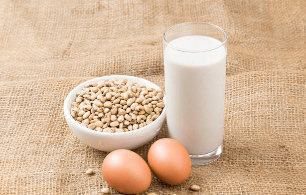 午餐|减肥期间,一顿早饭就吃了八九百卡路里,该怎么办?