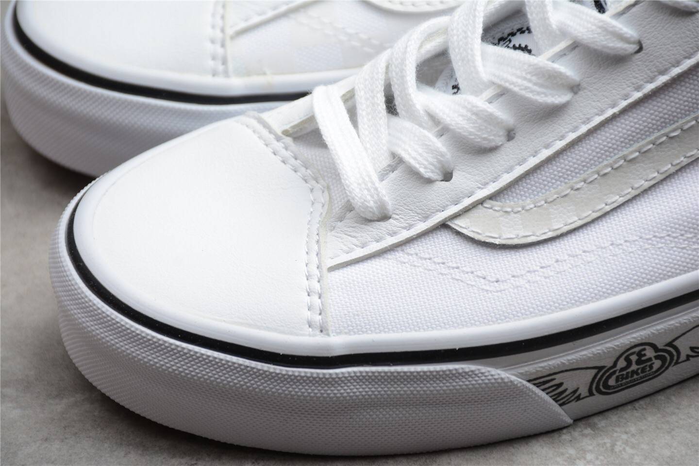 万斯联名vansxsebilkesstyle363m反光白黑帆布鞋