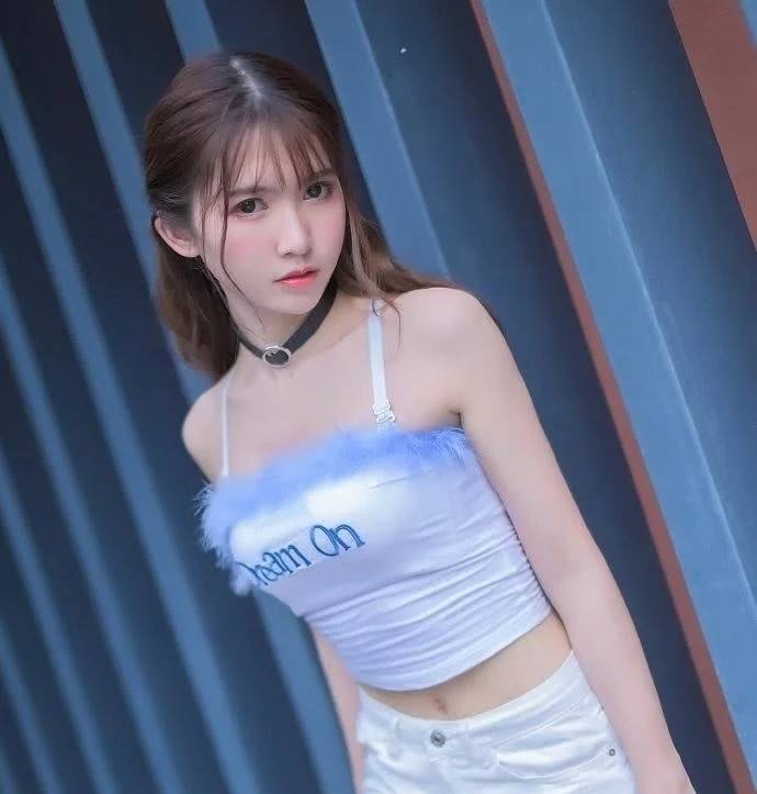 设计|选择时尚短裤穿搭，开启青春俏美模式