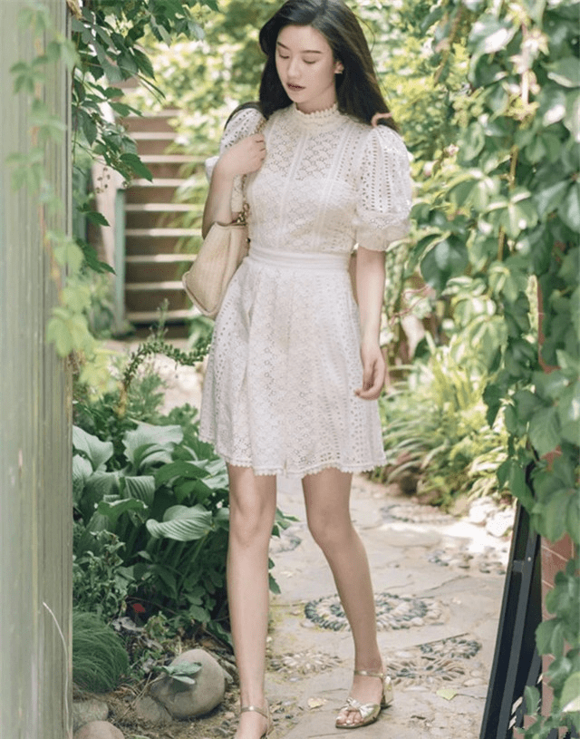 上半身|会穿、有品位的女人,夏天都有这4种裙子