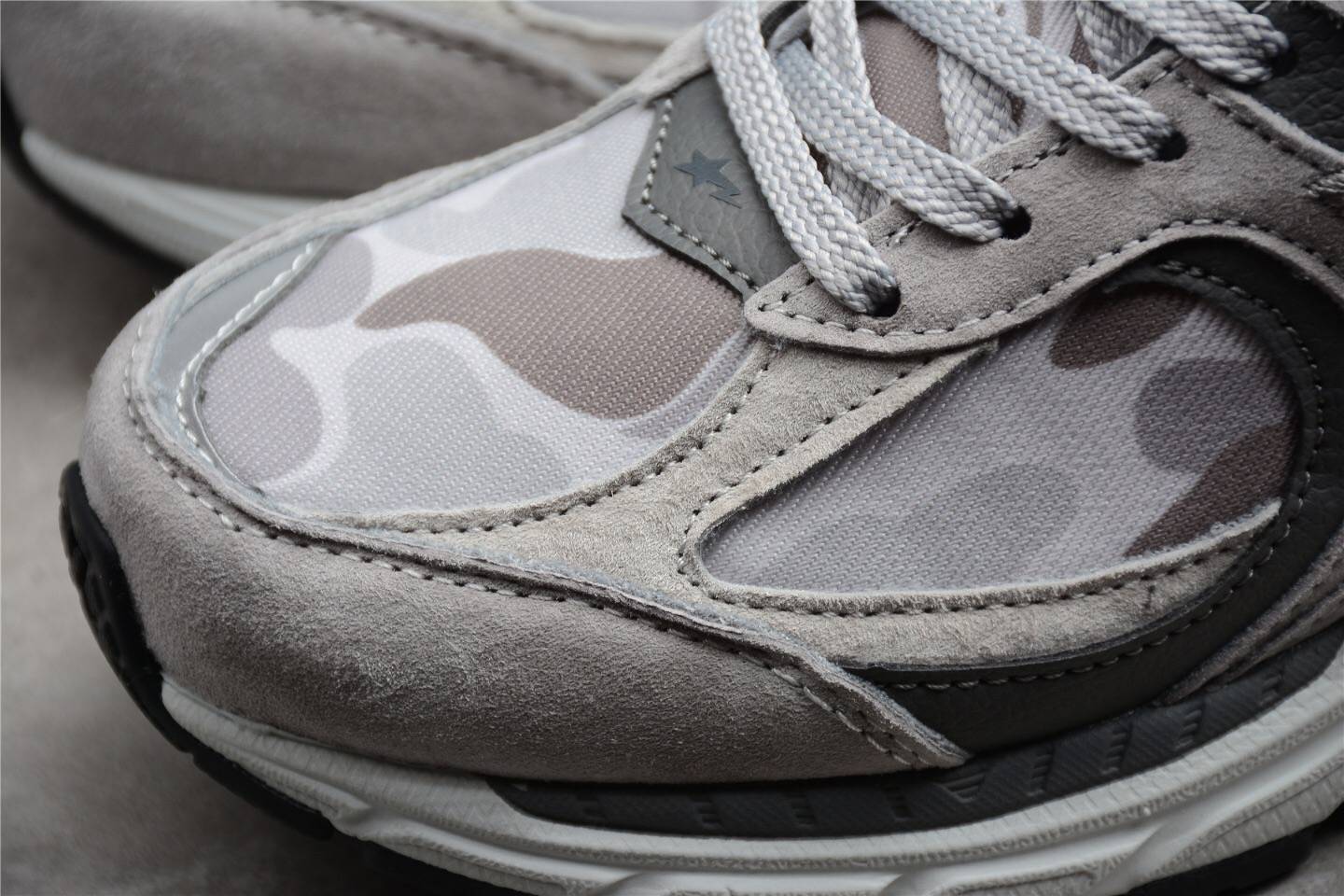 新百|新百伦NB联名灰迷彩 Bape x New Balance 2002 反光运动跑鞋