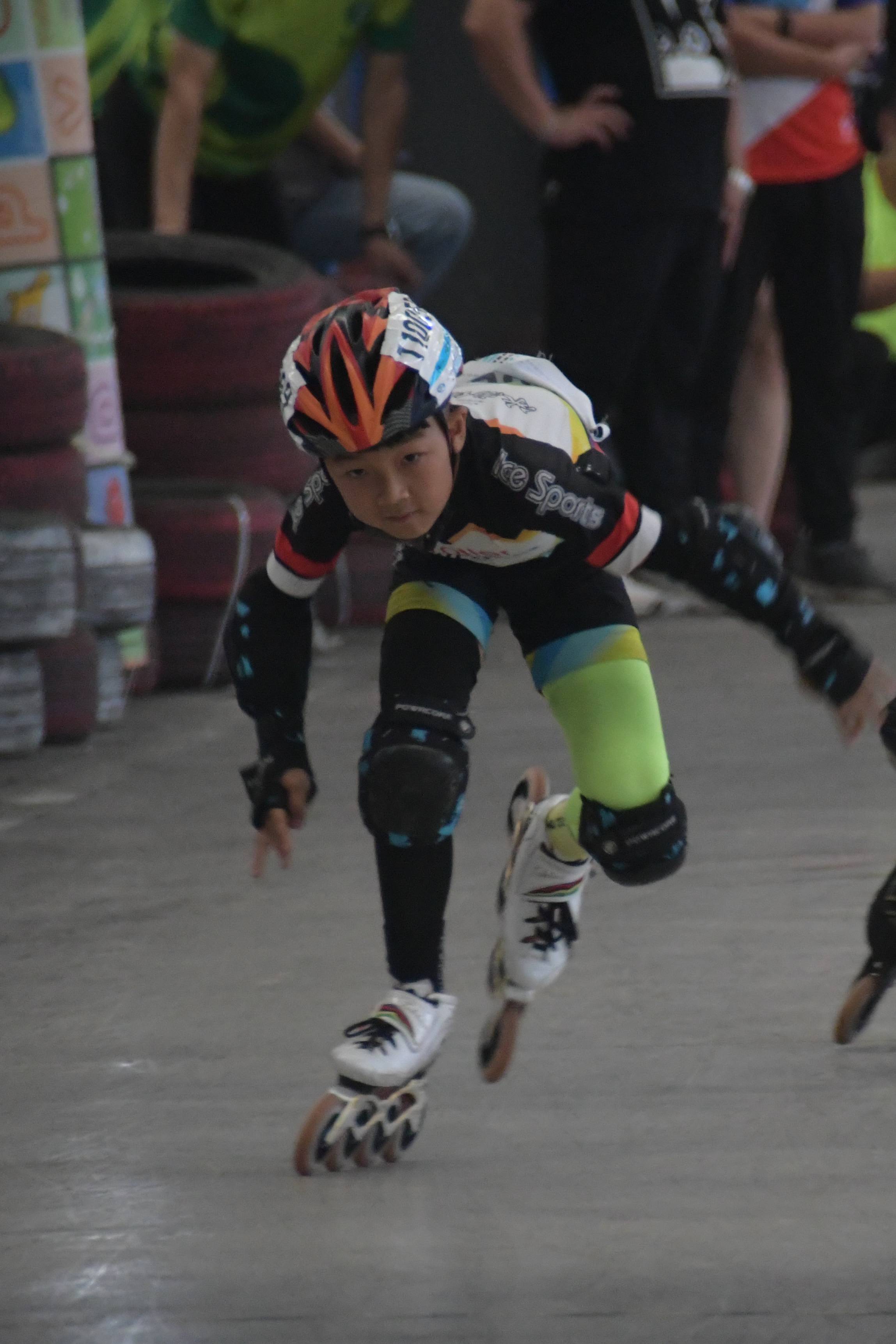 精彩赛事滑启100山东菏泽燃战火冰尚轮滑狂揽22金10银10铜