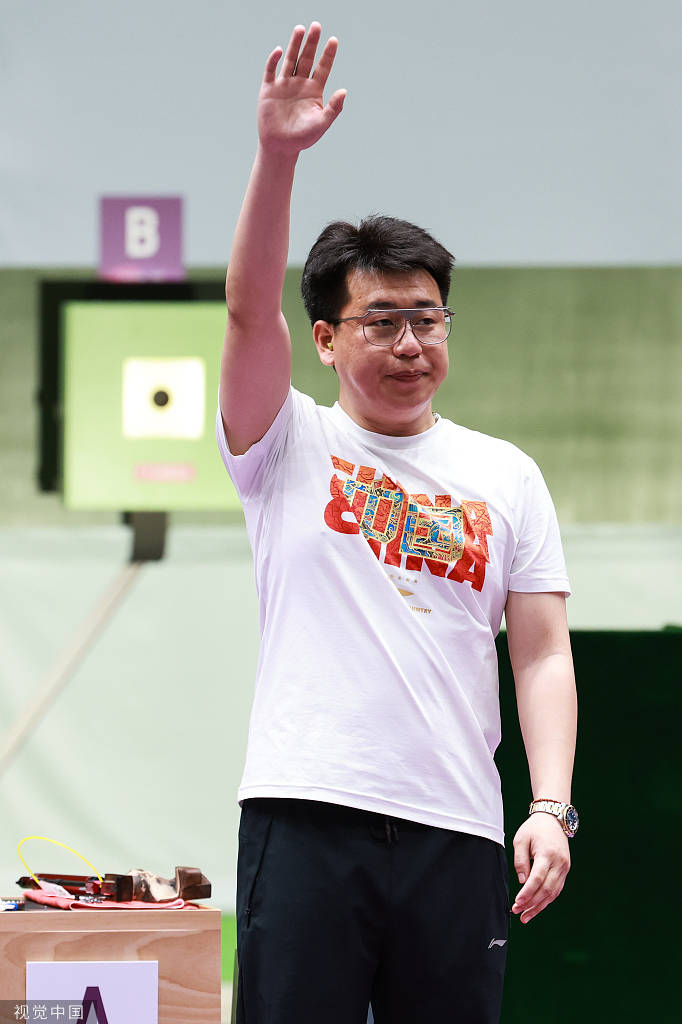 高清:男子10米气手枪决赛 庞伟顶住压力摘得铜牌_奥运会