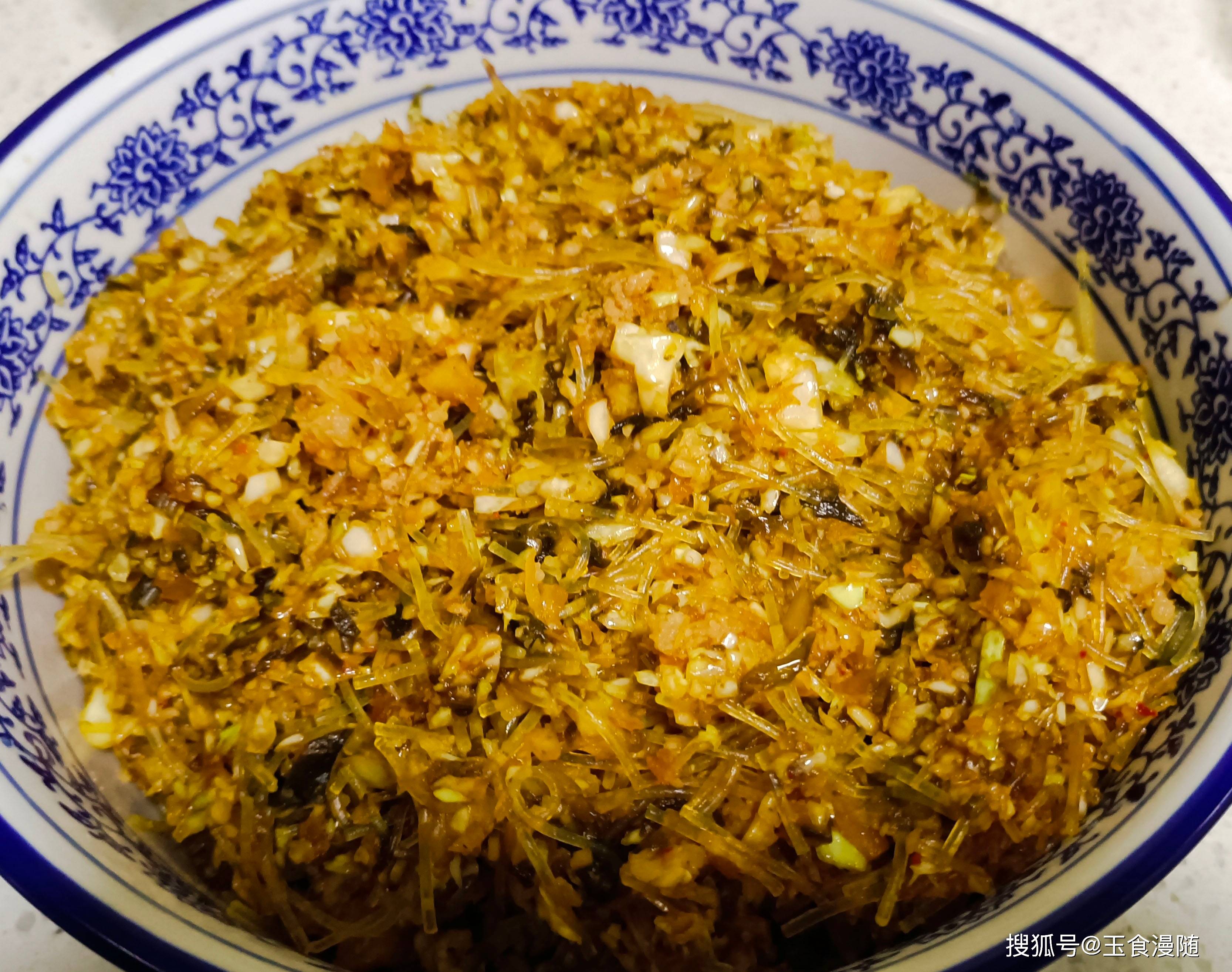 酸菜粉条肉馅包子