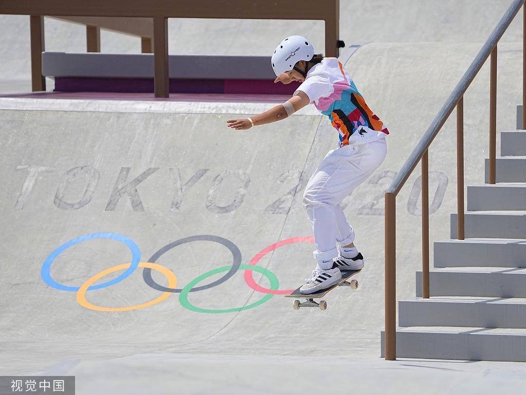 高清:滑板女子街式赛 日本13岁小将西屋红叶夺冠