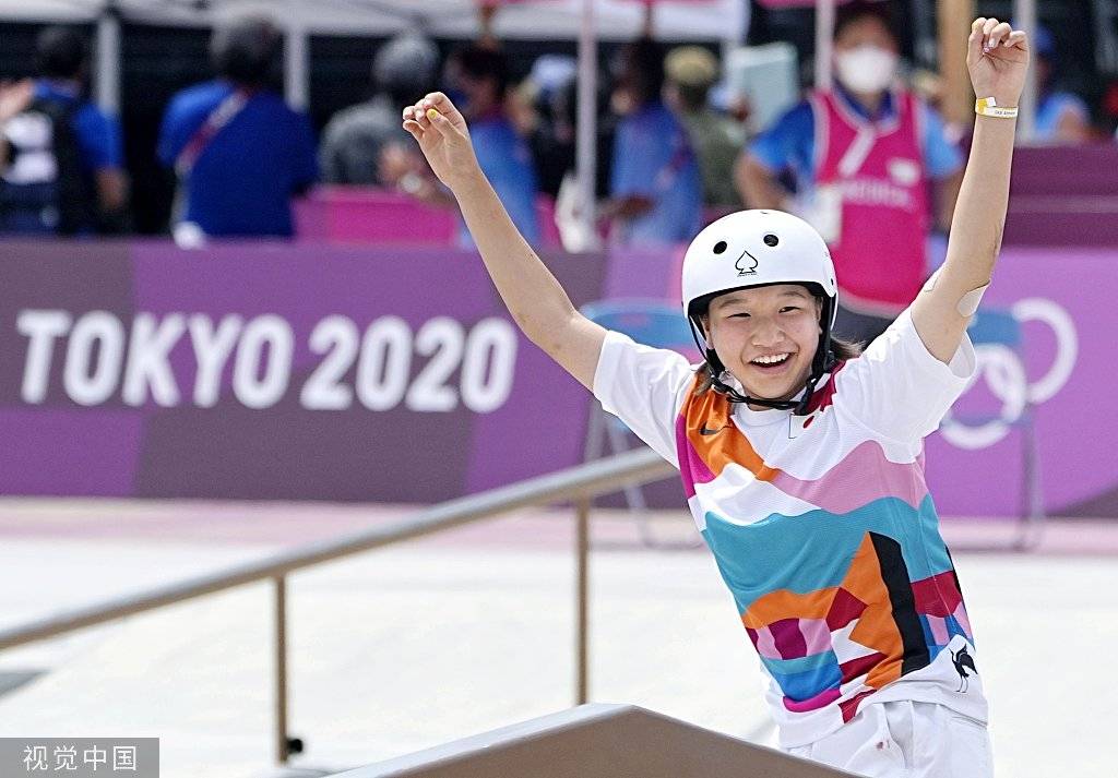 高清:滑板女子街式赛 日本13岁小将西屋红叶夺冠