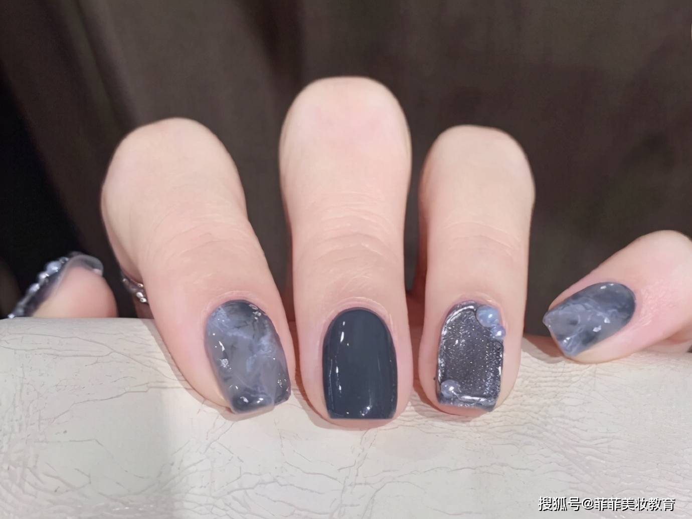 百搭耐看的晕染美甲款式简单显白第五个绝绝子