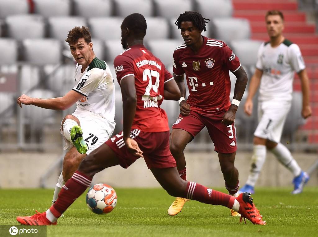 莱茵河以西的门兴格拉德巴赫市的足球俱乐部,成立于1900