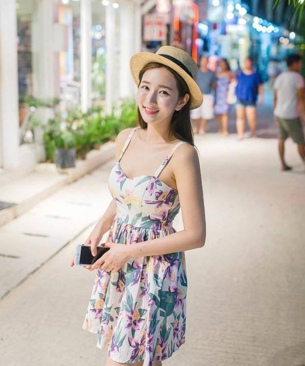 设计|这条裙子甜美小清新，吊带裙穿起来一样的时尚，性感！