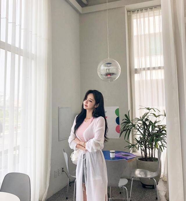 初夏|韩国模特孙允珠韩版长款通气防晒白色针织开衫网拍