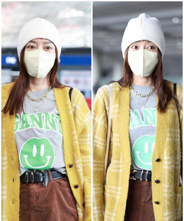 牛仔|秦岚这腿真够细的，穿长靴靴口还有缝，戴大金链子也不显俗气