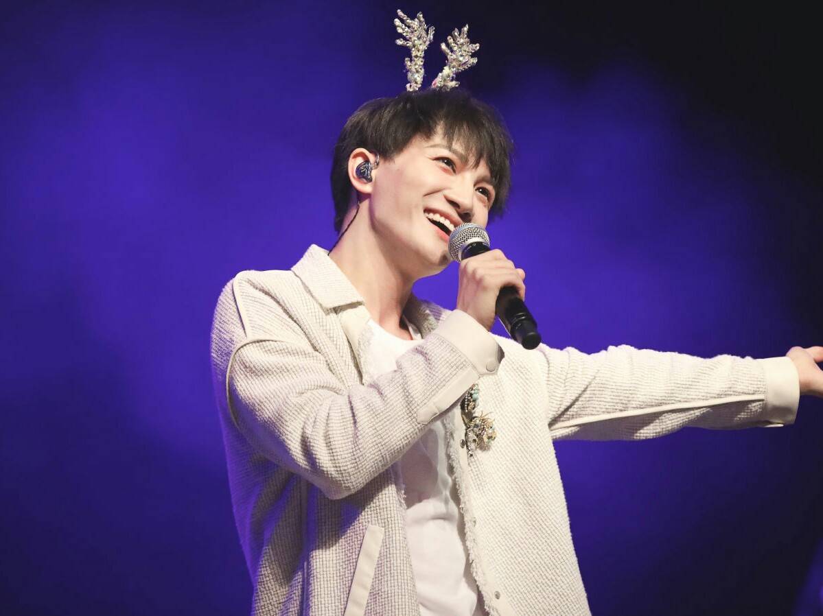 原创周深玫瑰与小鹿六周岁了高晓松鼎力相助粉丝生米友好相处