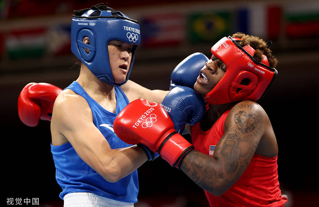 高清图:拳击女子沉量级半决赛 谷红力克美国选手