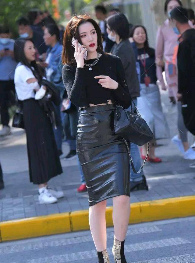 身材|看了气质美女们的穿搭，你肯定会被裙装圈粉的