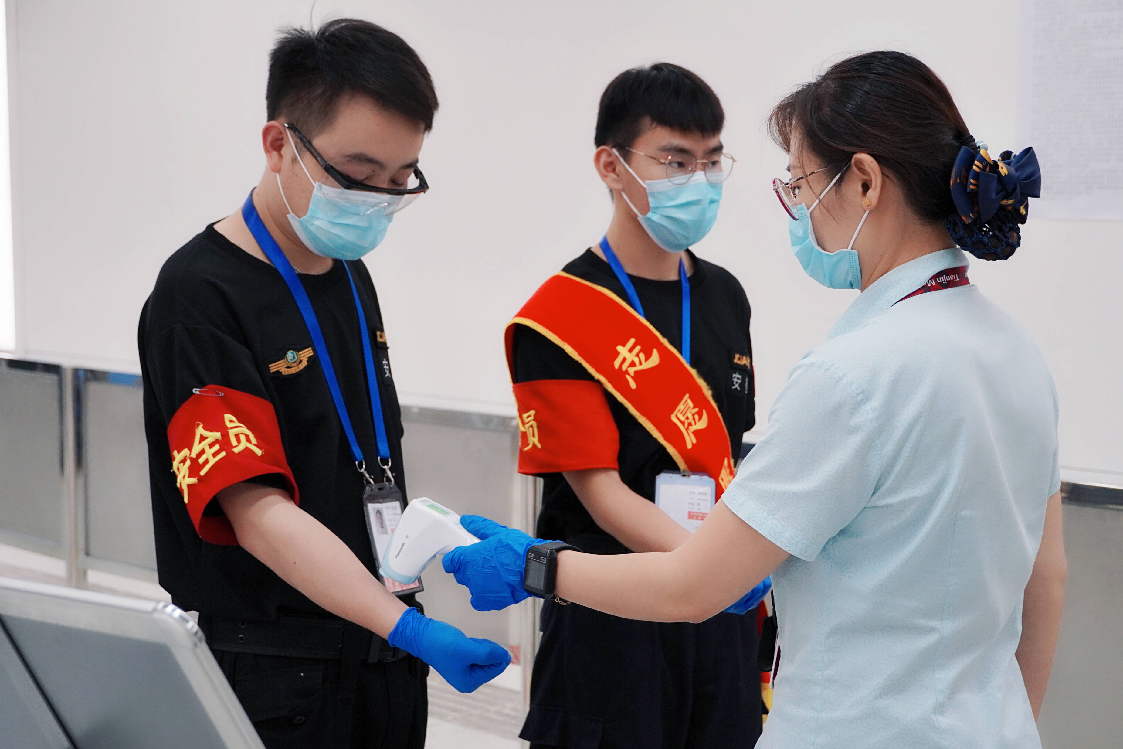 再部署再检查再落实疫情防控保持热备保障乘客安全出行