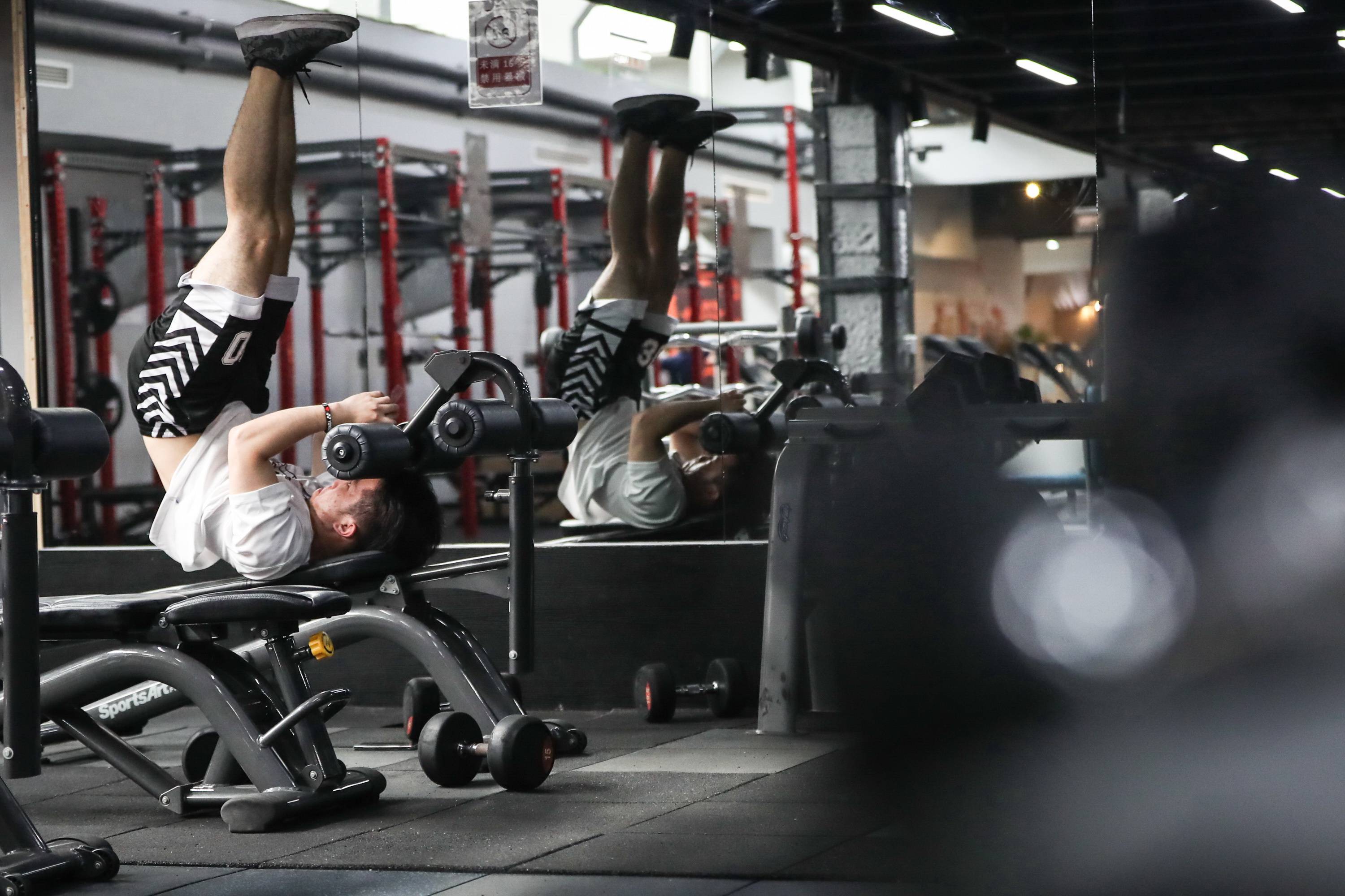 每周锻炼三次才有健身的效果