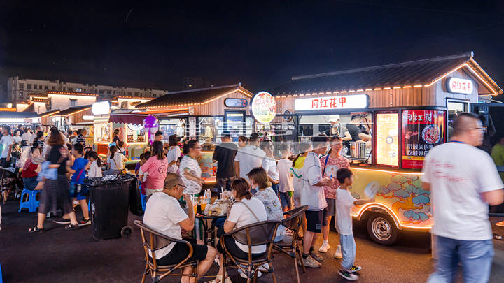 抢眼街景梦工厂凭空造国潮夜游公园黄山新安夜市14天引流75万人次