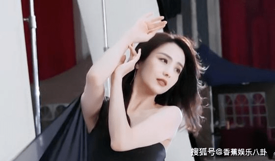 刘雨昕|又一档“王炸”综艺来了！佟丽娅金晨担任舞蹈导师，大秀性感身材