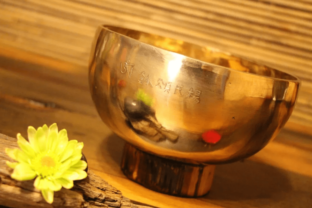 我在钵音里飞往山谷空旷安静无限绵延杨氏颂钵故事荟