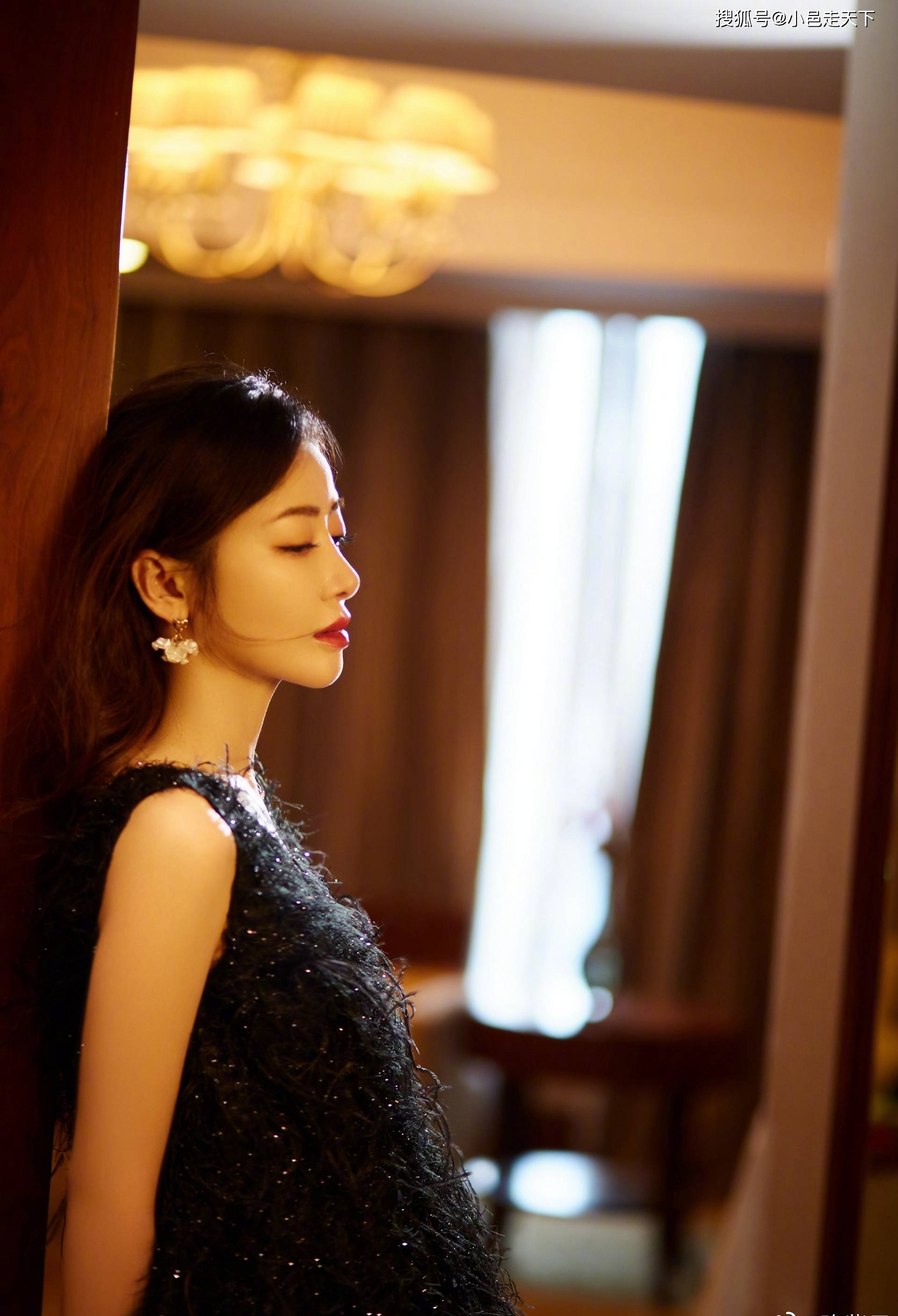 陈紫函夏日优雅写真