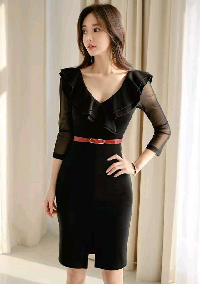 职业|女神孙允珠高清时尚搭配：黑色雨荷层叠嫣红系带职业裙