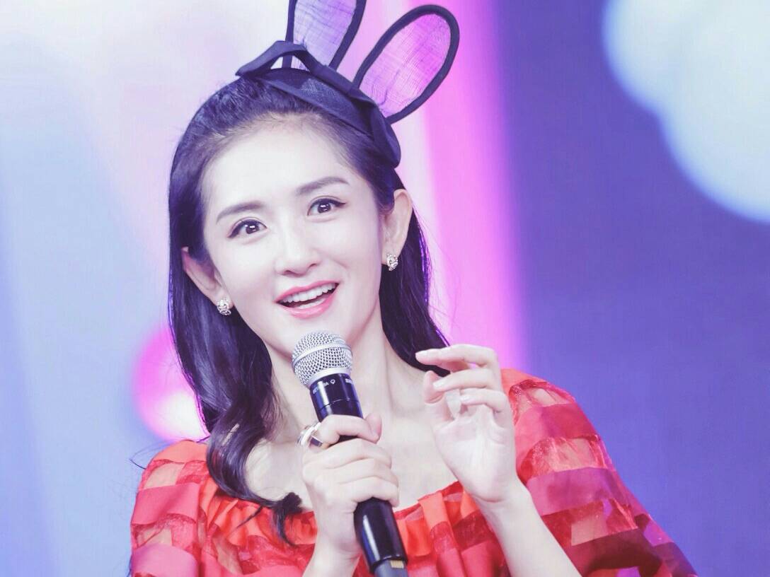 因为|谢娜将录制快本专场，赵丽颖助阵，或在节目中透露二胎信息