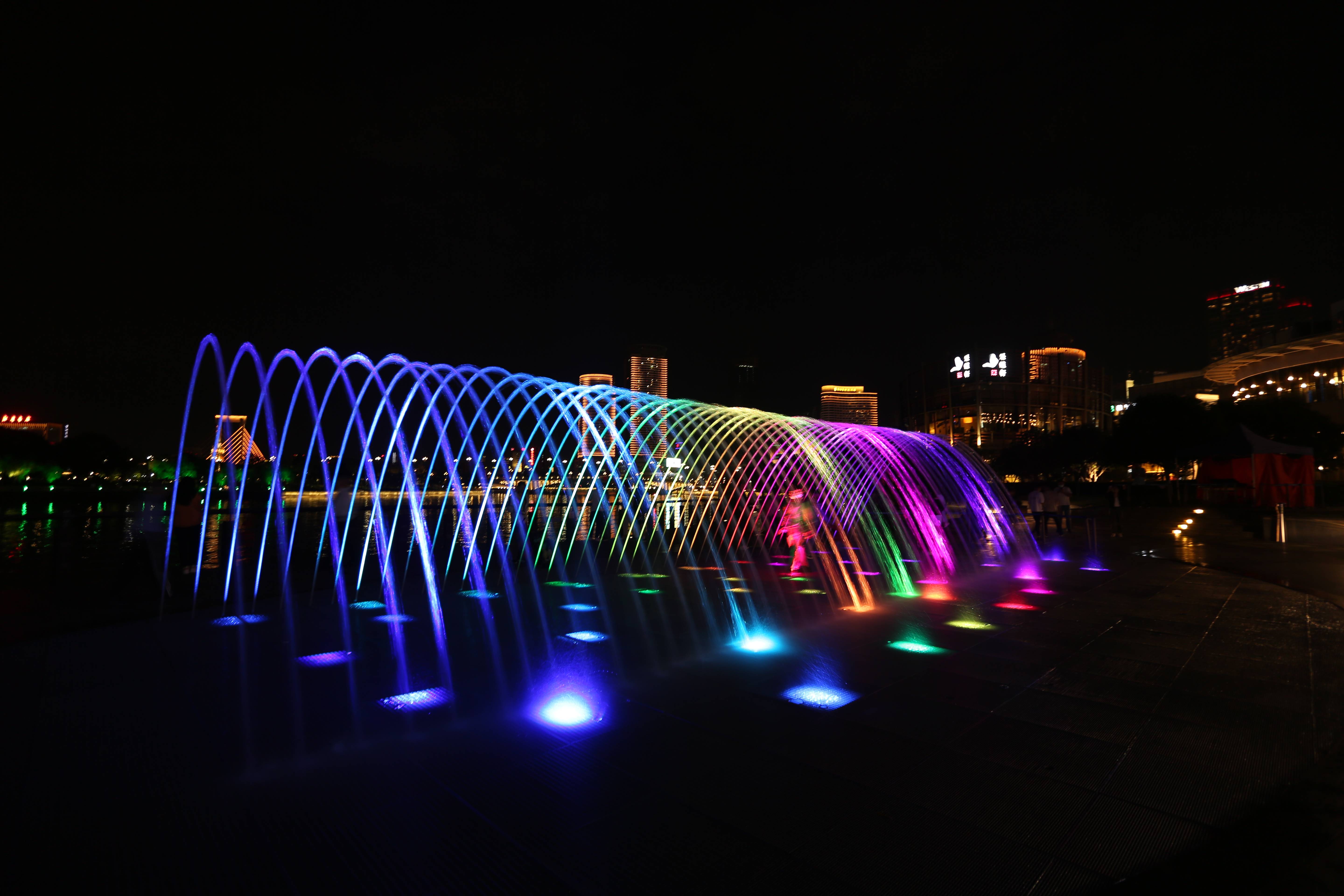 天一广场宁波最早的水秀