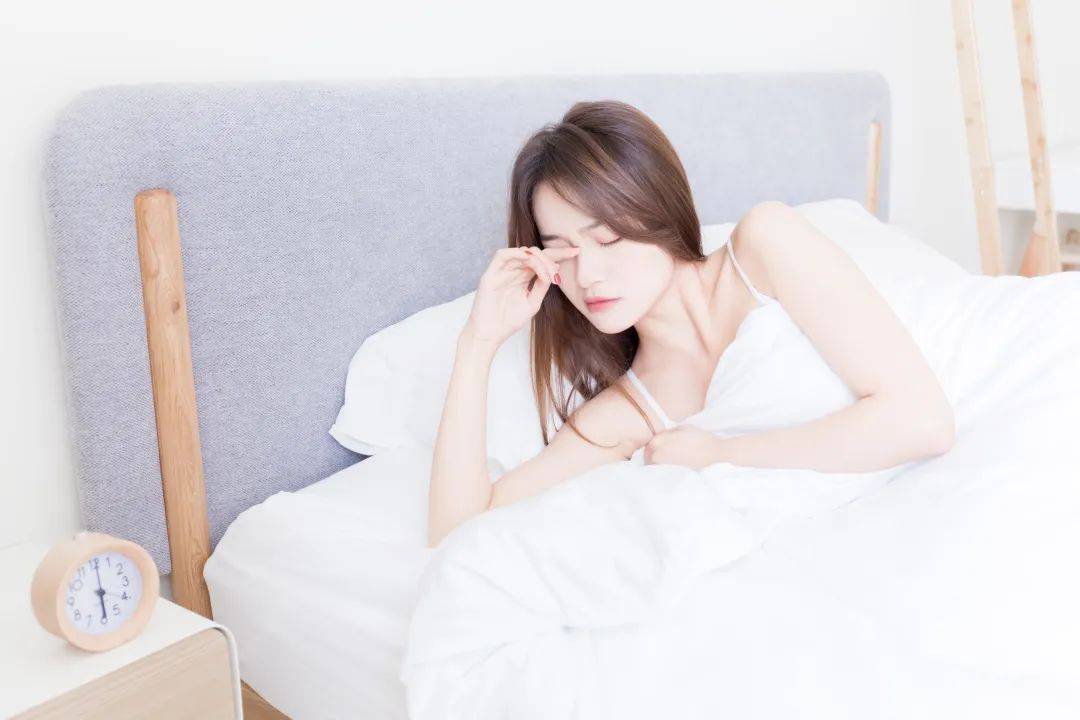 深度睡眠时会被摸醒 5e8e5f245096419195a647dd5ecc7d34.jpeg