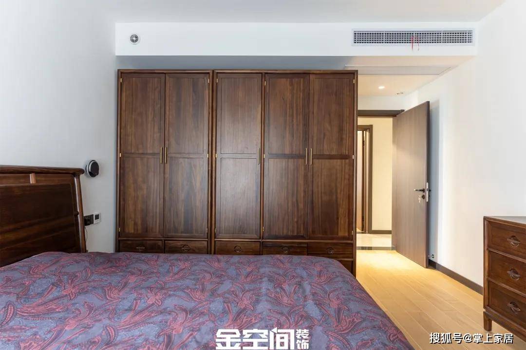 吊顶|151㎡新中式装修风格让你拥有“入则宁静，出则繁华”的生活