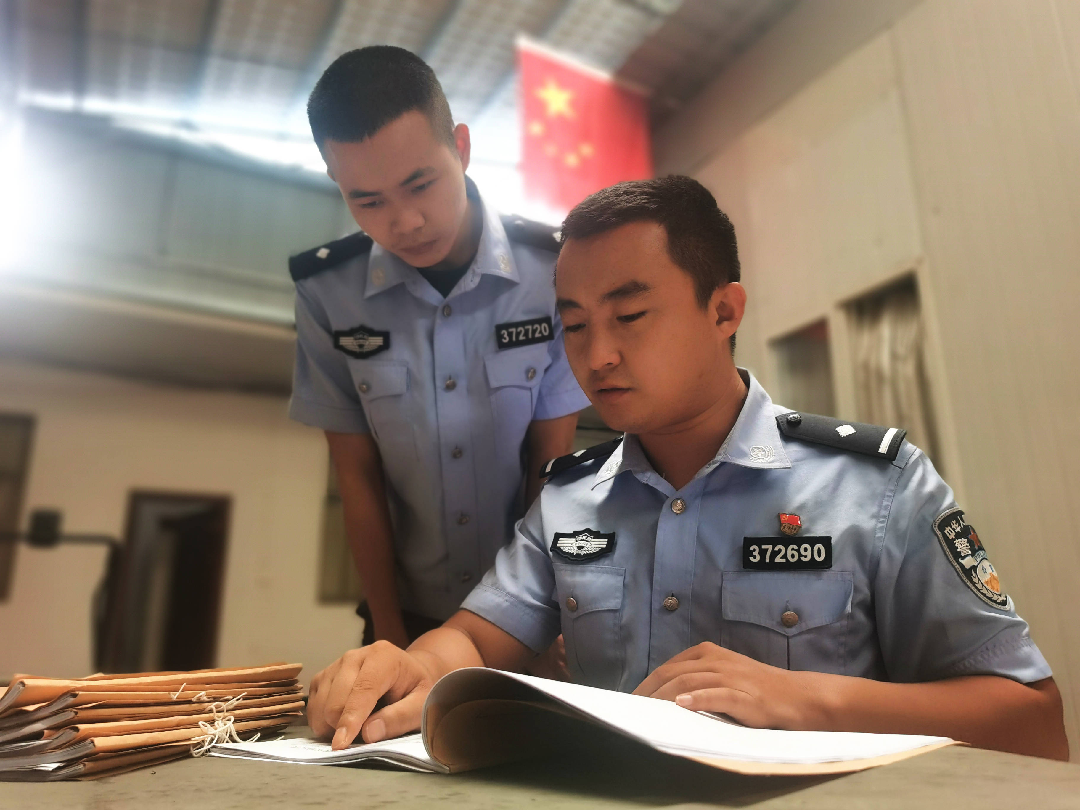 教师节,保山移民管理警察告白表谢意