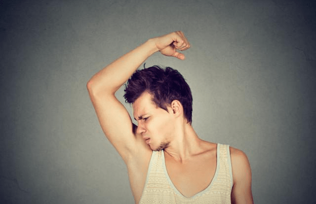 毒素|肝病多是“拖”出来的,身体出现“2臭2红”,莫忽视,是肝在”呼救“